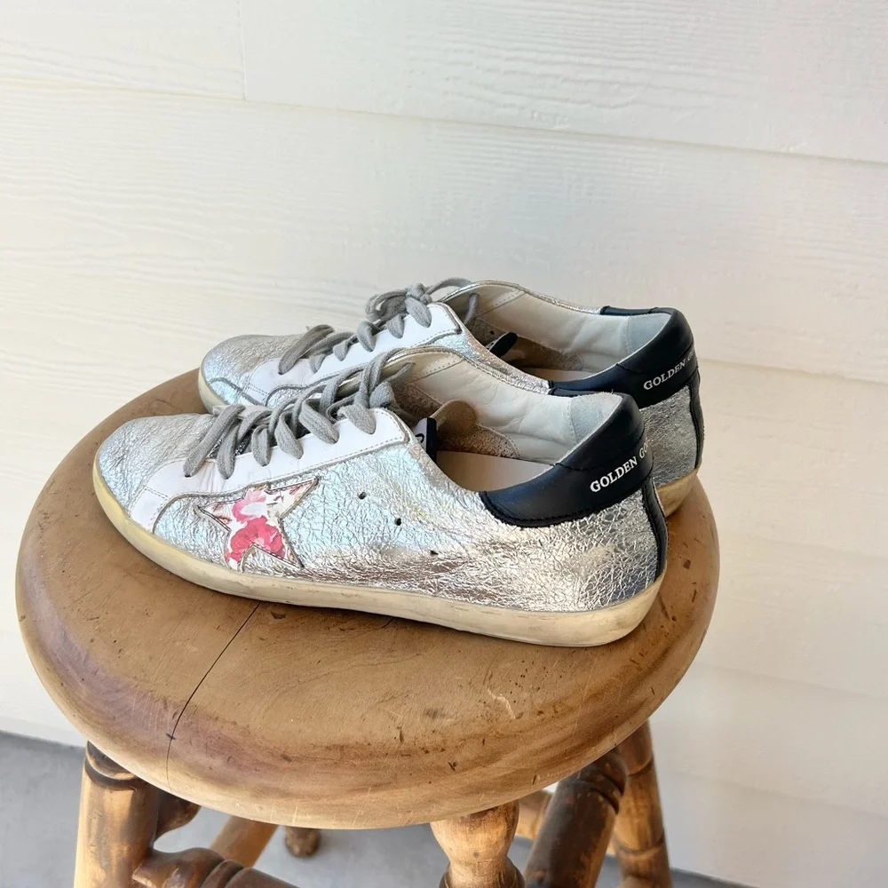Golden Goose Superstar Crinkled Metallic Leather Sneakers With Pink Star
